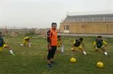 دوست دارم به استقلال اهواز کمک کنم.
