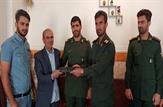 دیدار فرمانده سپاه شهرستان بهمئی با تعدادی از خانواده های سربازان ایثارگر